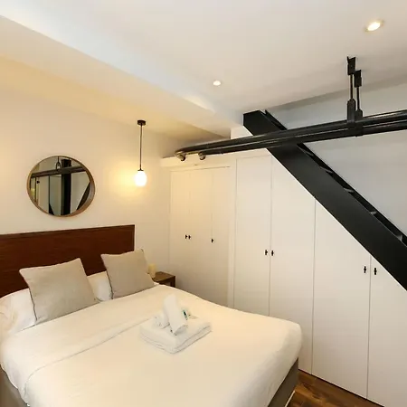 Proche Des Celebres Puces De 4p *